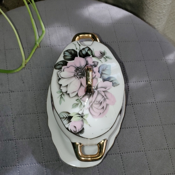 Floral Gravy Server with Gold Accents - Picture 6 of 8